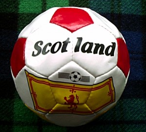 scotland-soccer-ball-2000us-full-size-5-footballs-ip-400x361px